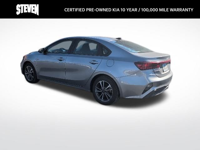 2023 Kia Forte LXS photo 4