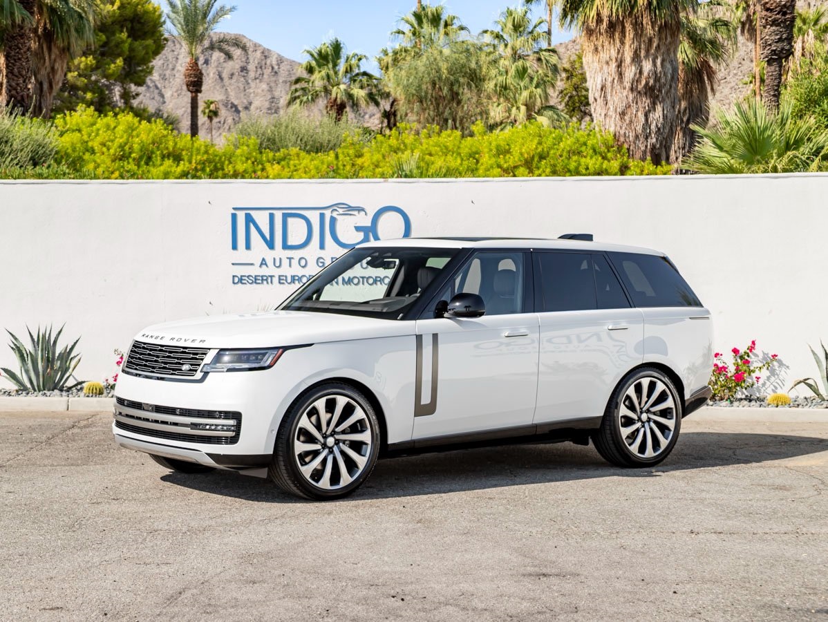 2025 Land Rover Range Rover SE's photo