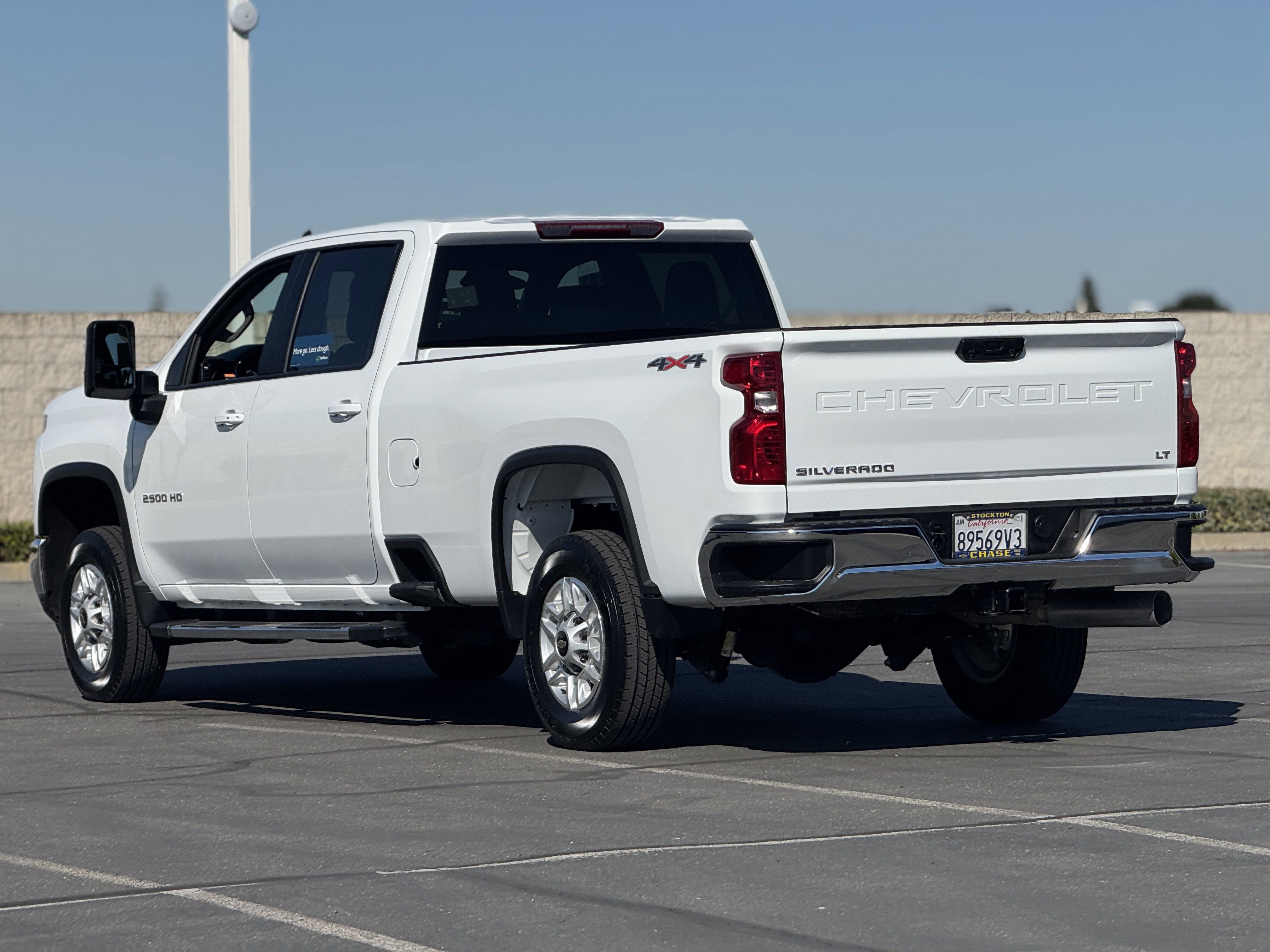 2024 Chevrolet Silverado 2500HD LT photo 3