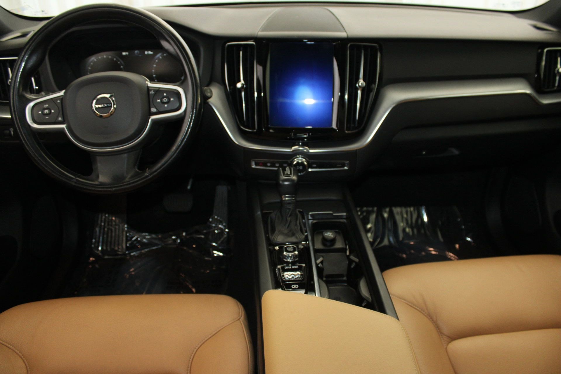 2020 Volvo XC60 T5 Momentum photo 25