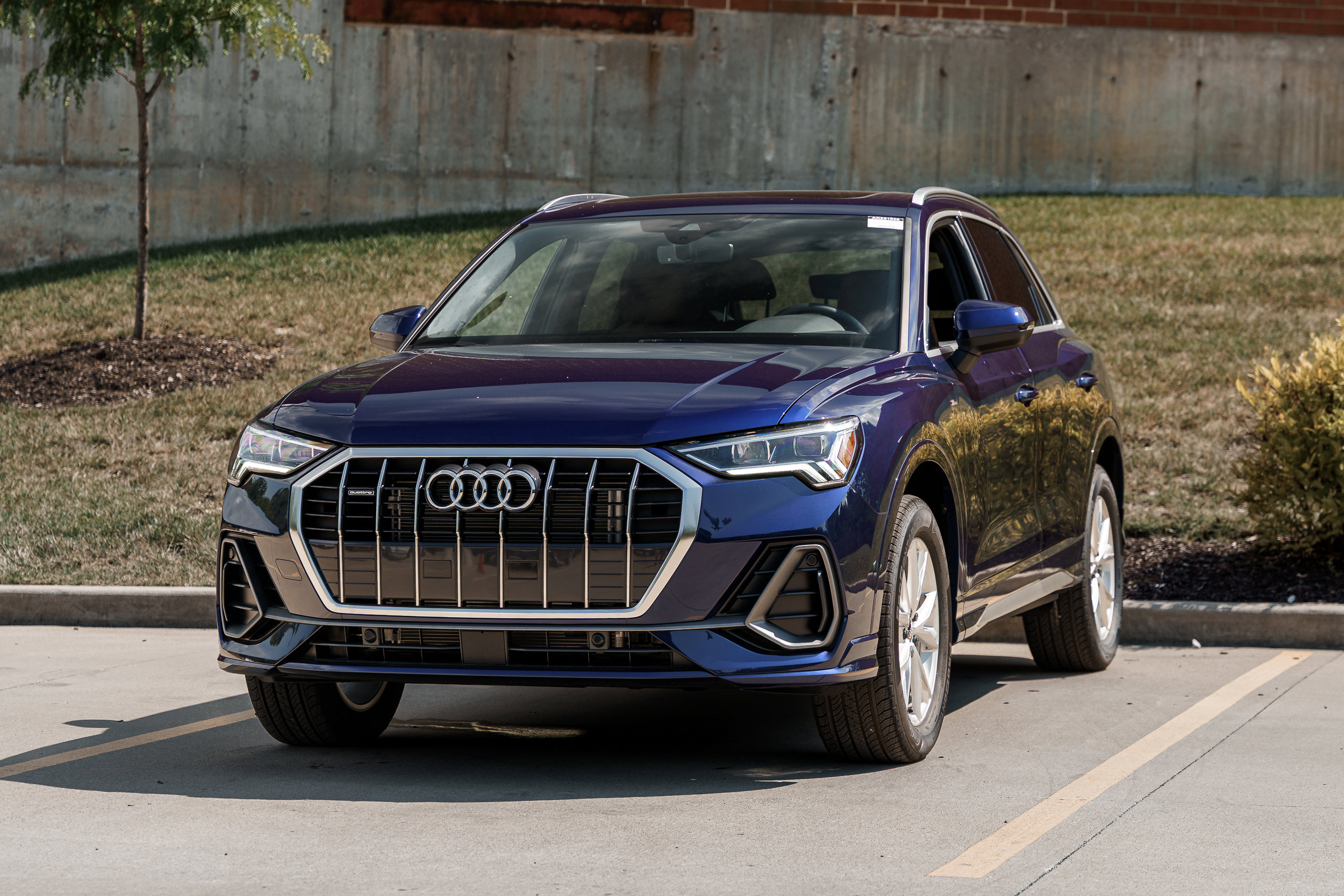 2025 Audi Q3 S line Premium photo 7