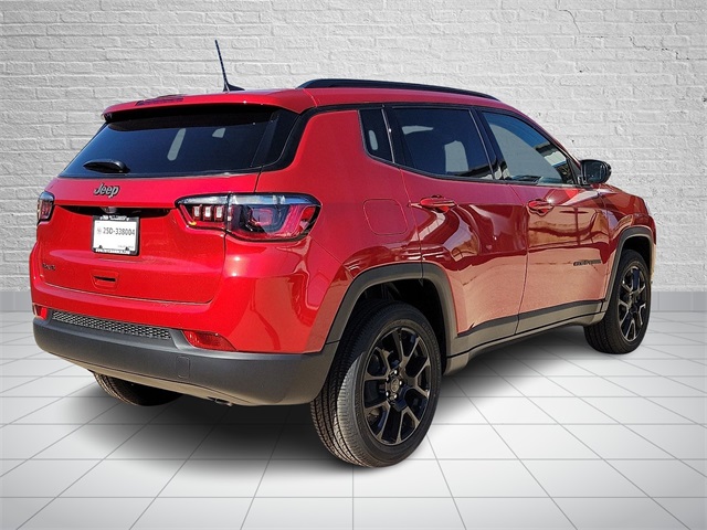 2026 Jeep Compass Latitude Altitude photo 3