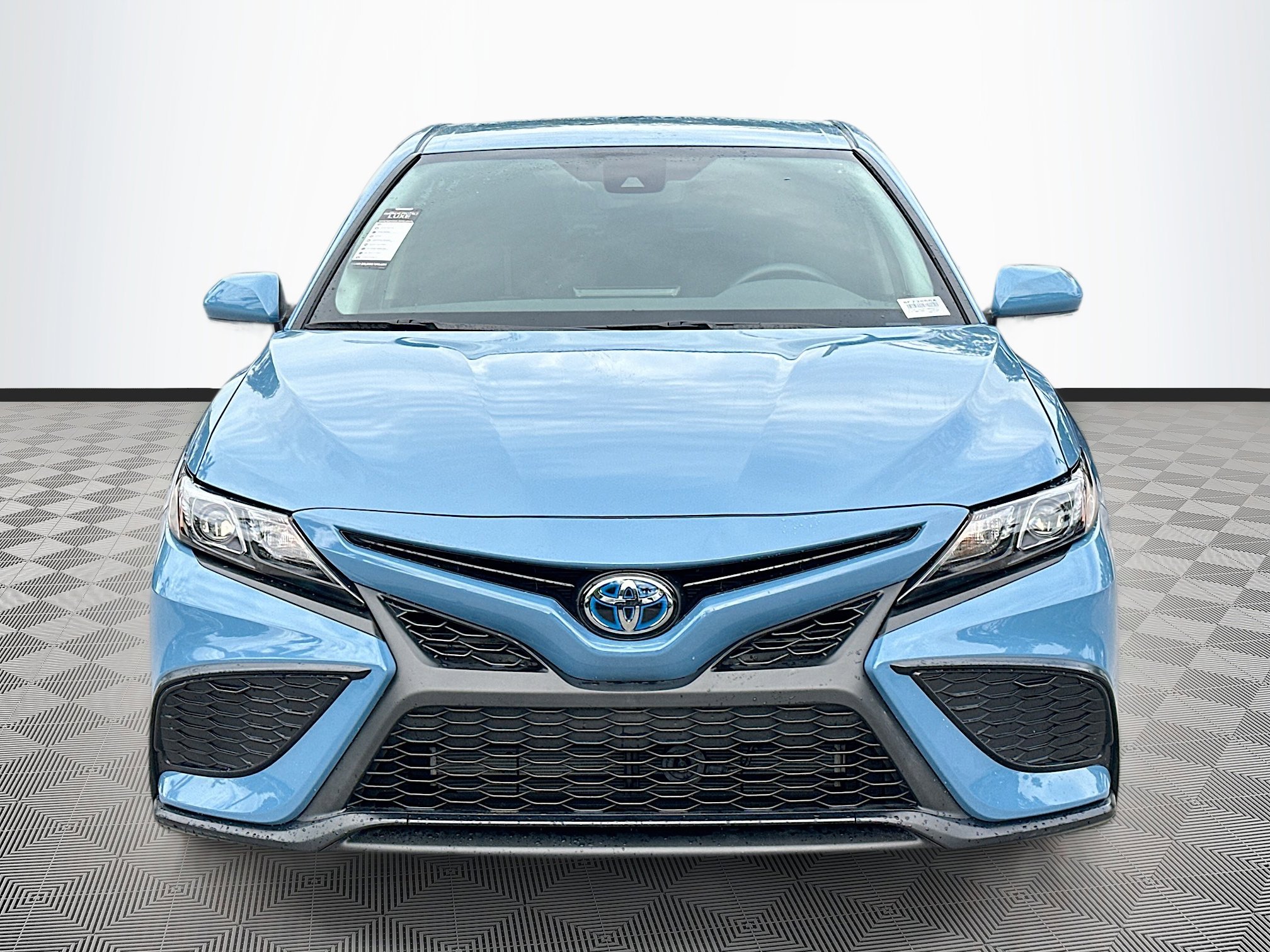 2024 Toyota Camry SE photo 2