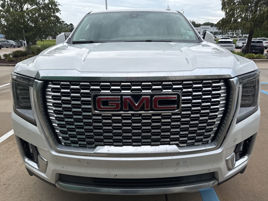 2022 Gmc Yukon XL Denali photo 2
