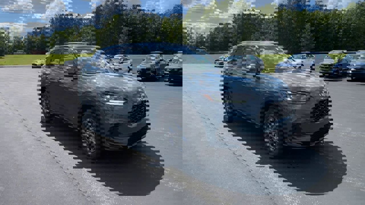 2026 Honda HR-V LX photo 2