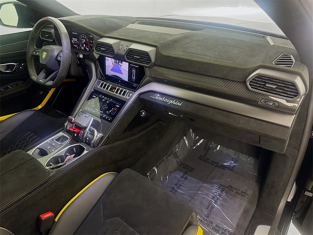 2024 Lamborghini Urus Performante photo 25