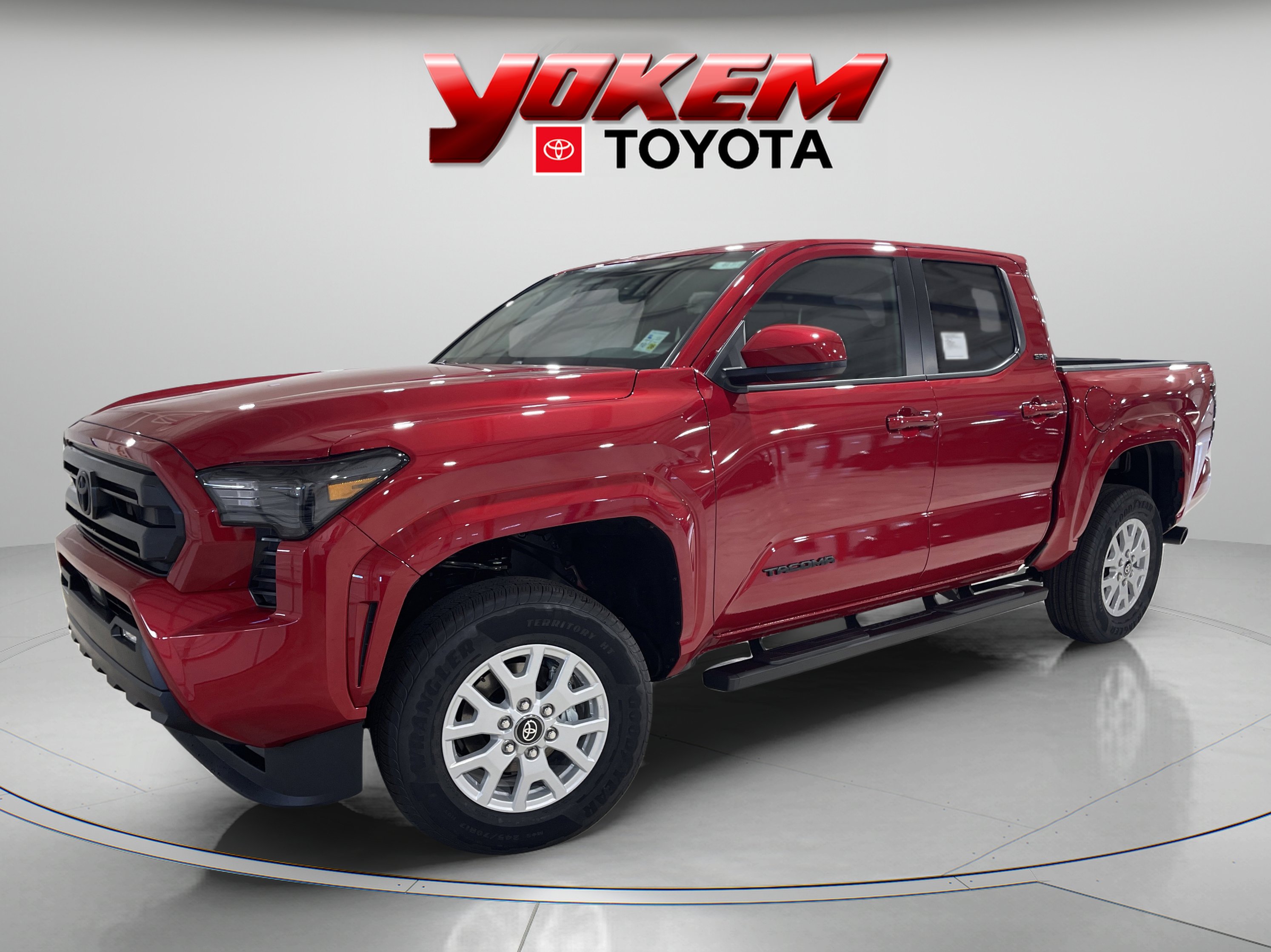 2025 Toyota Tacoma SR5's photo