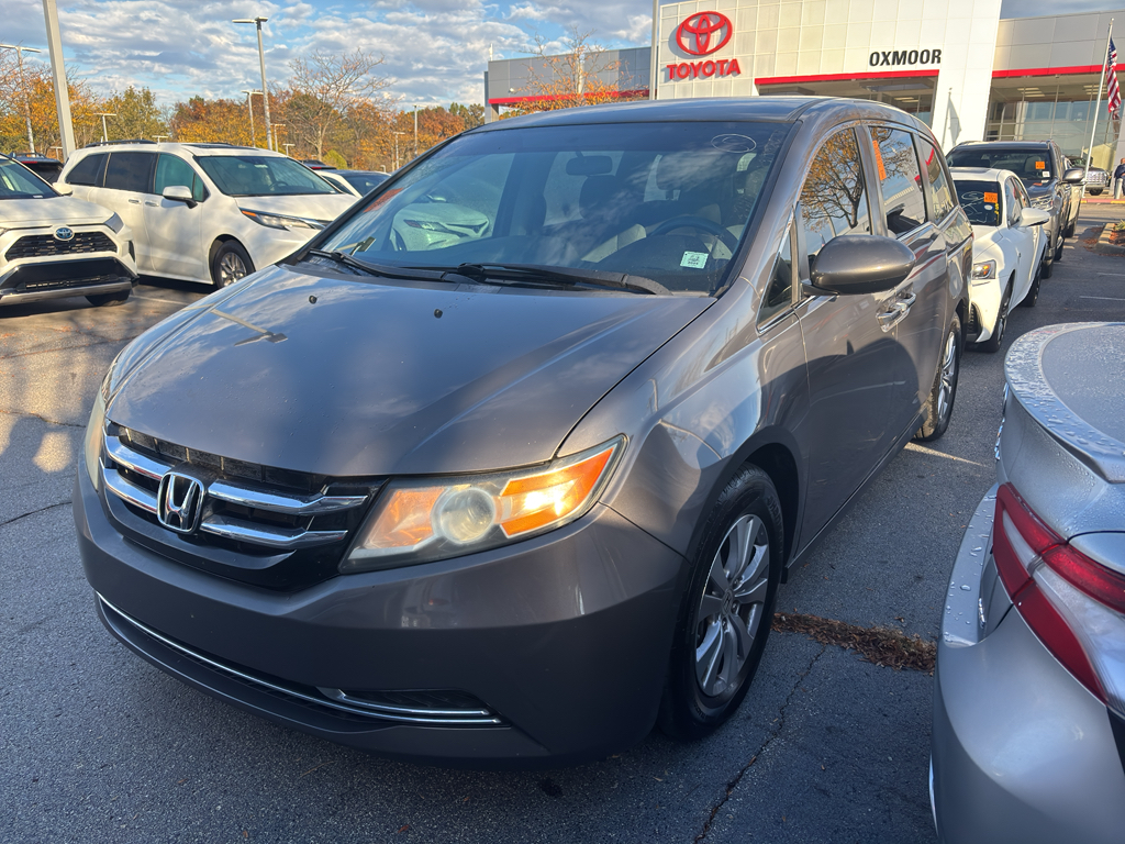 2016 Honda Odyssey SE photo 2