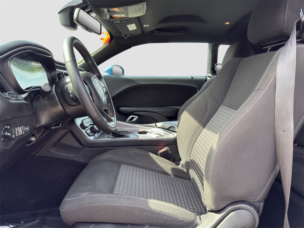 2021 Dodge Challenger SXT photo 7