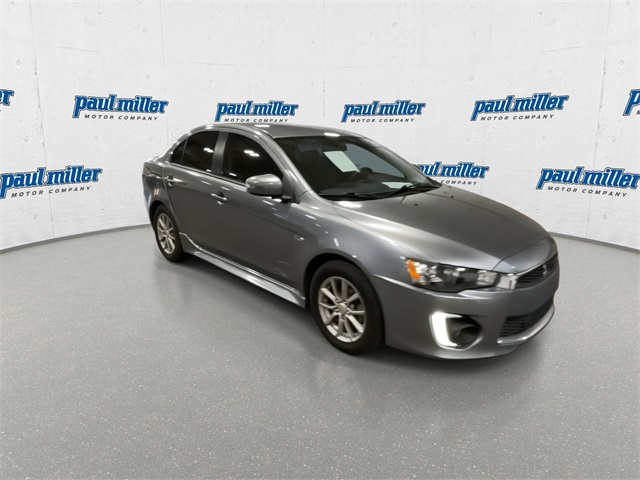 2016 Mitsubishi Lancer ES photo 2