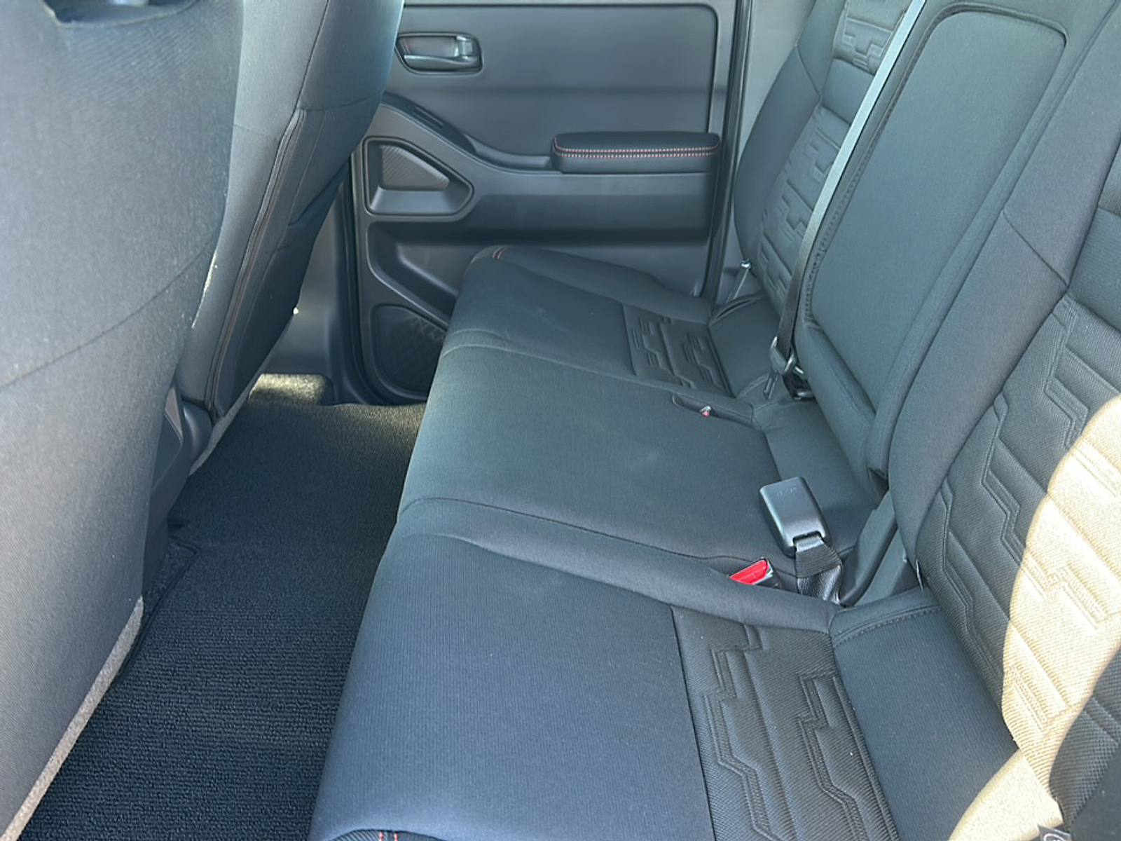 2026 Nissan Frontier Crew Cab PRO-X photo 3