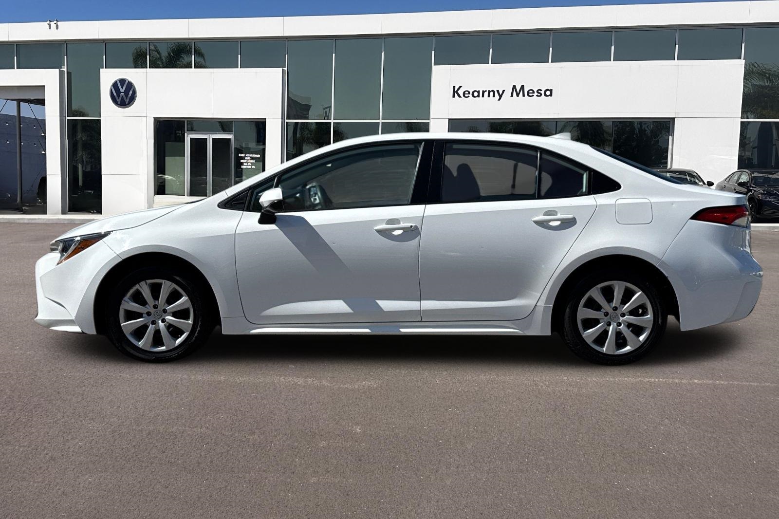 2022 Toyota Corolla LE photo 6