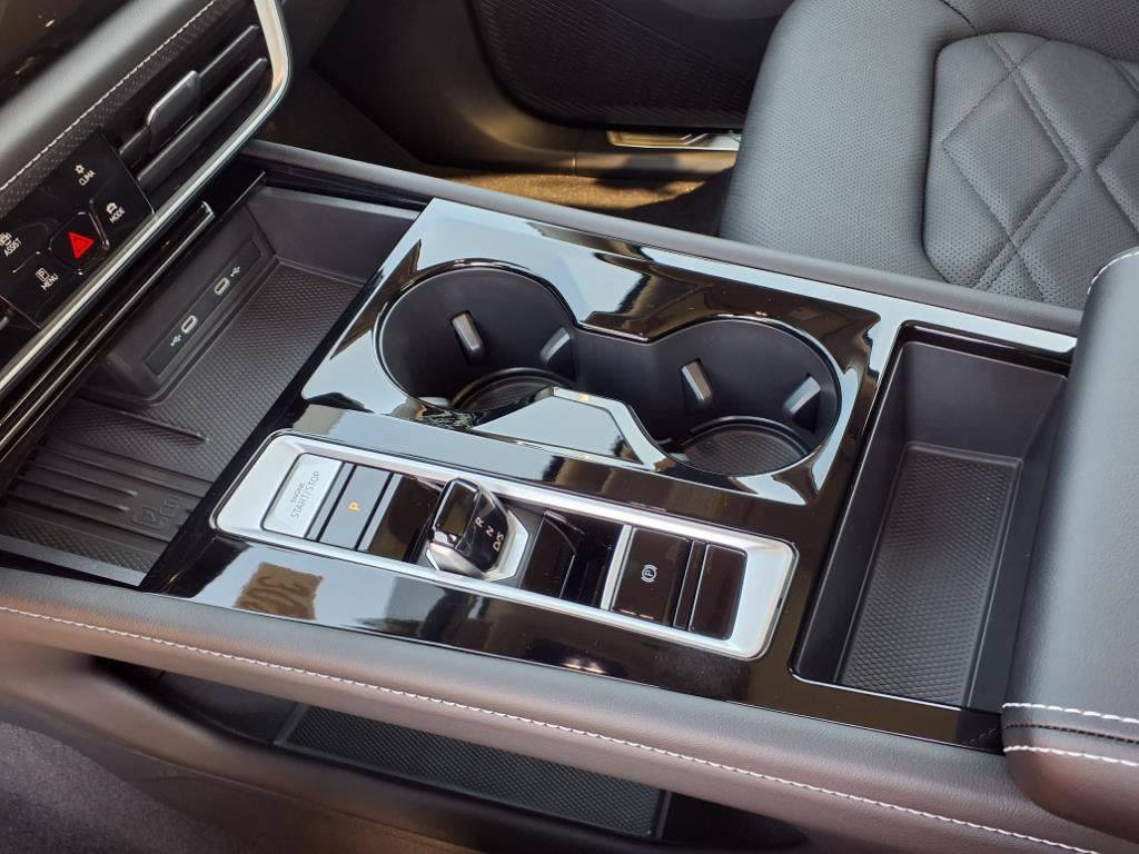 2025 Volkswagen Atlas SE Technology photo 10