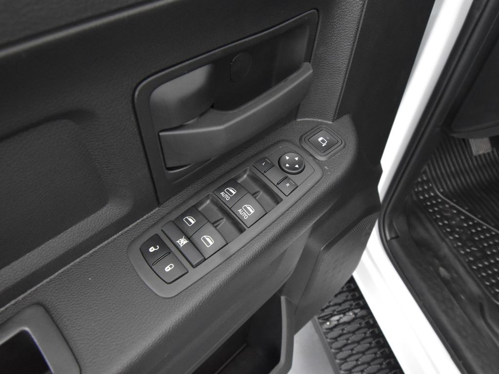 2024 Ram 3500 Tradesman photo 14