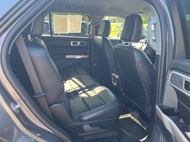 2022 Ford Explorer XLT photo 19