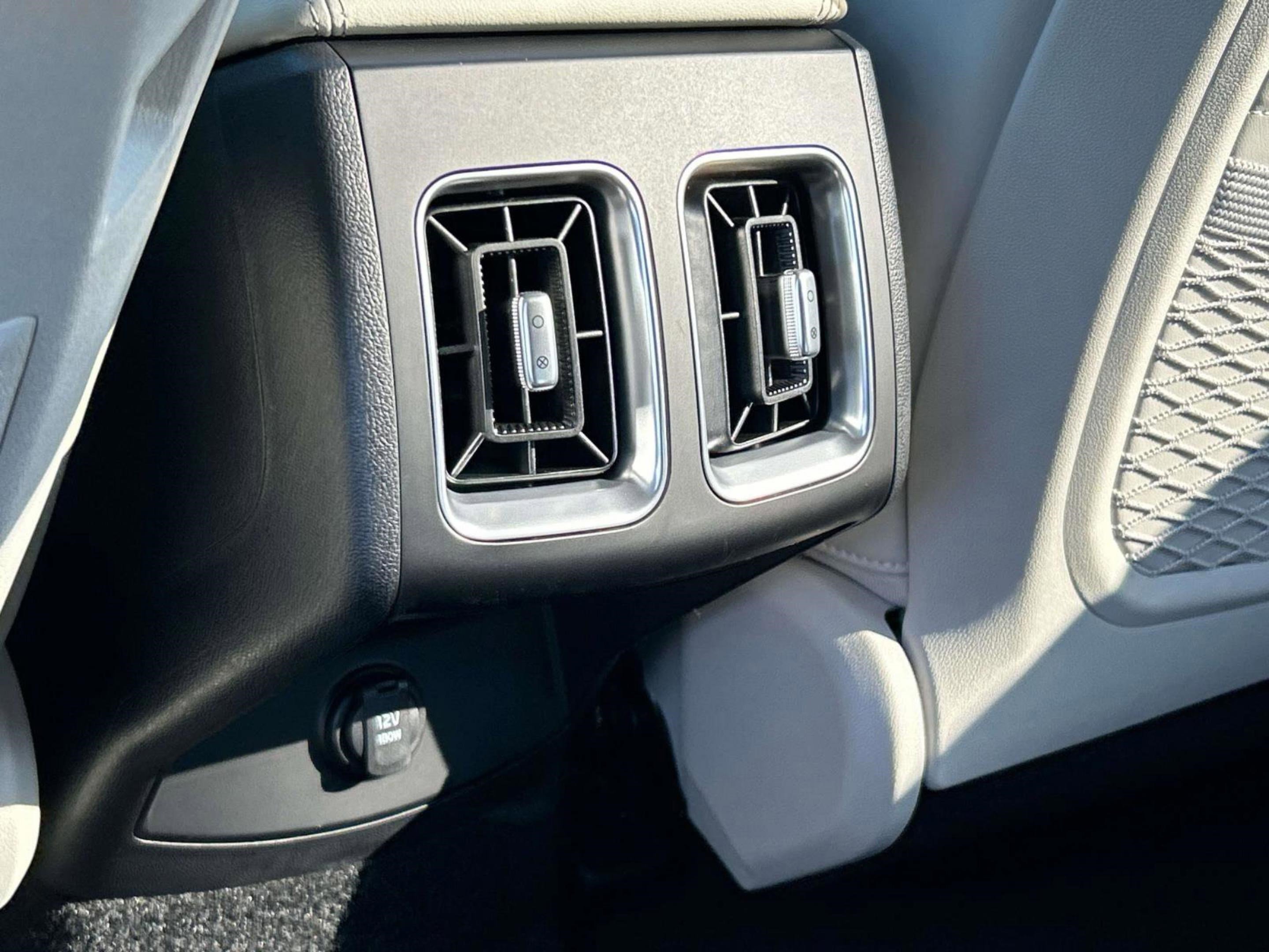 2025 Kia Sorento Hybrid EX photo 17