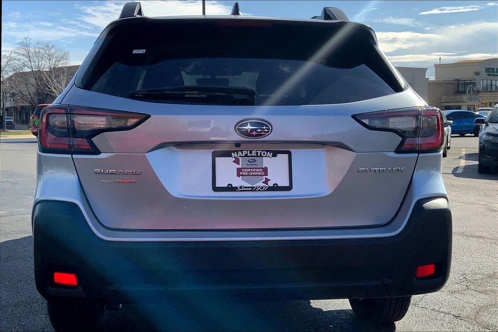 2023 Subaru Outback Premium photo 3
