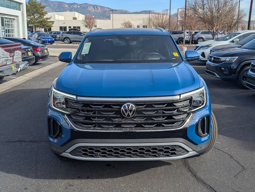2025 Volkswagen Atlas Cross Sport SEL photo 3