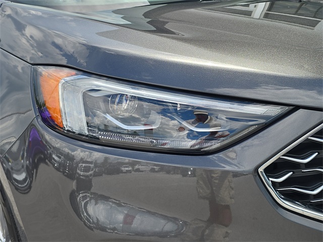 2020 Ford Edge Titanium photo 8