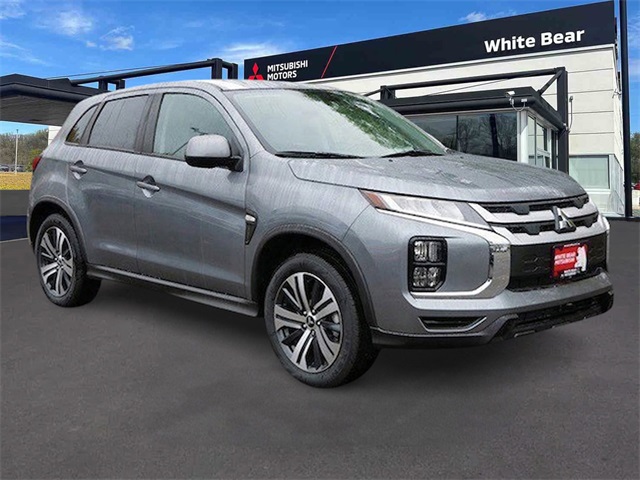 2025 Mitsubishi Outlander Sport ES's photo