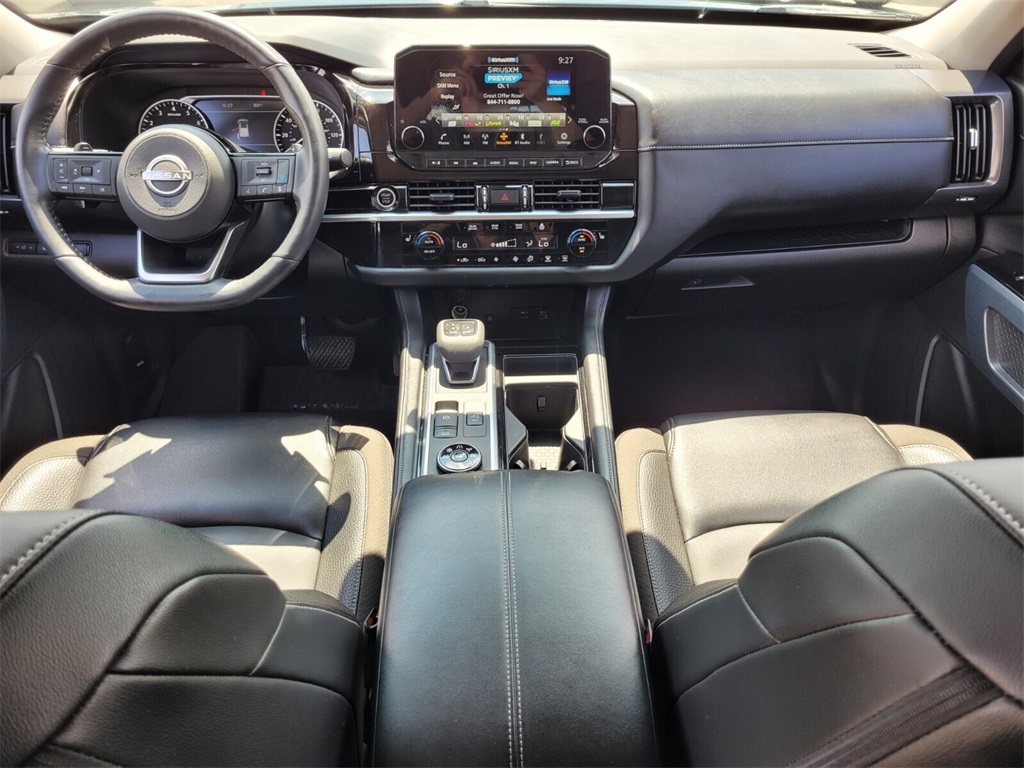 2024 Nissan Pathfinder SL photo 8