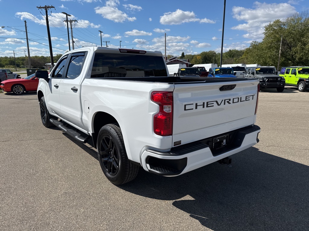 2025 Chevrolet Silverado 1500 Custom photo 4