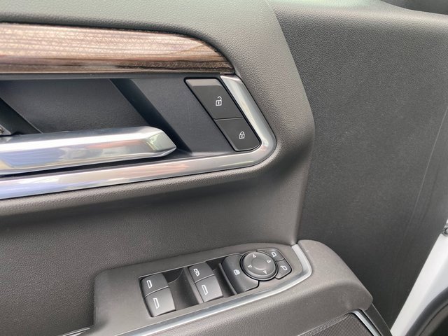 2025 Chevrolet Silverado 1500 LT photo 16