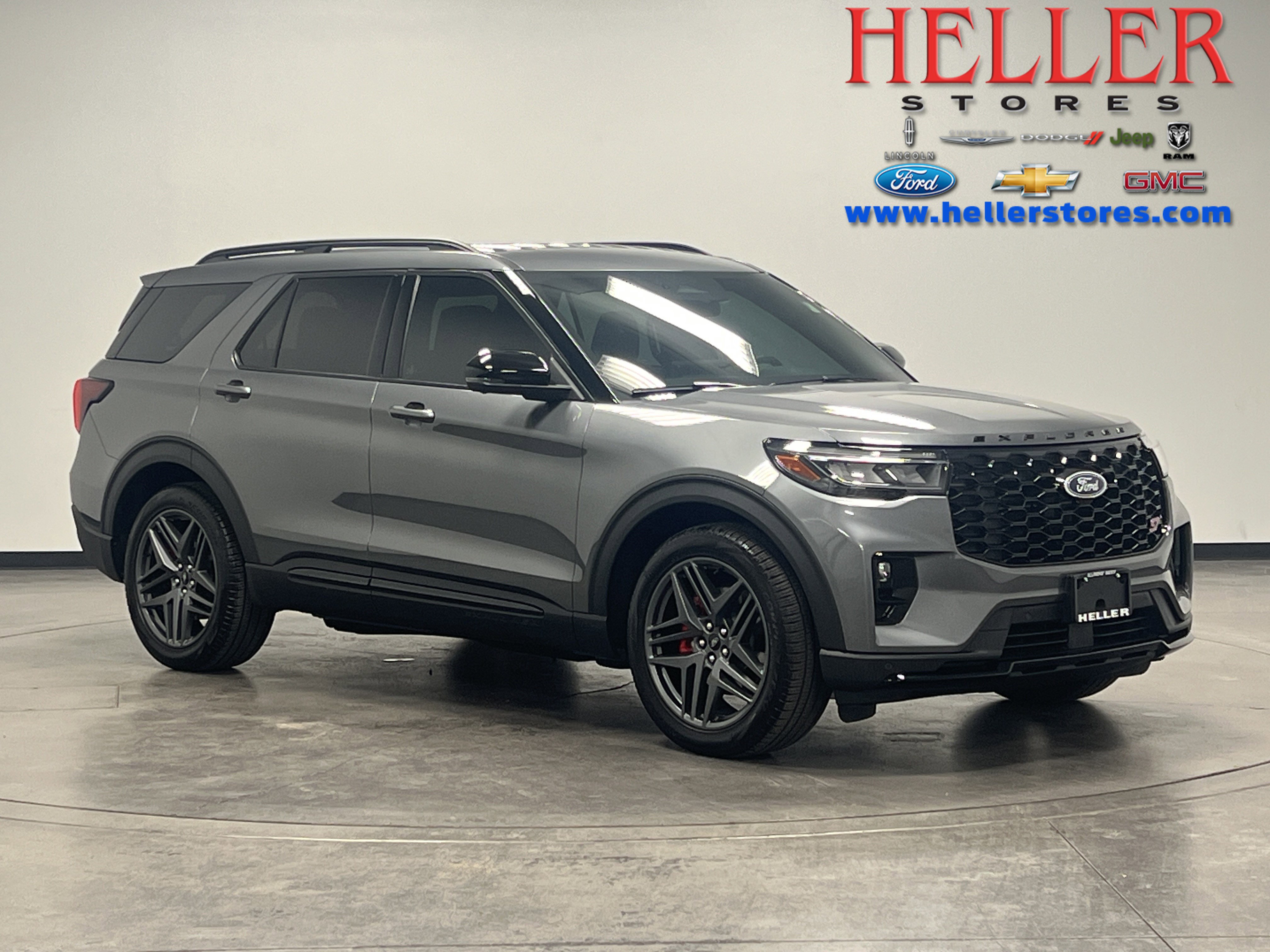 2025 Ford Explorer ST's photo