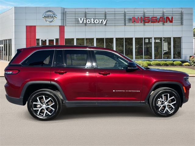 2024 Jeep Grand Cherokee Limited photo 2