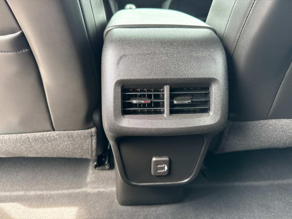 2021 Chevrolet Equinox LT photo 16