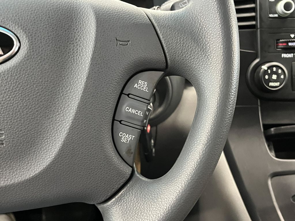 2010 Kia Sedona LX photo 20