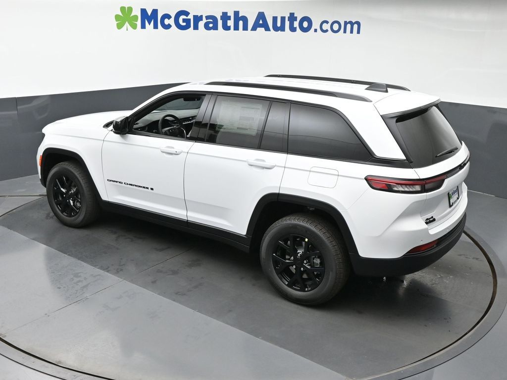 2025 Jeep Grand Cherokee Altitude X photo 18