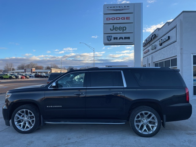 2019 Chevrolet Suburban Premier's photo