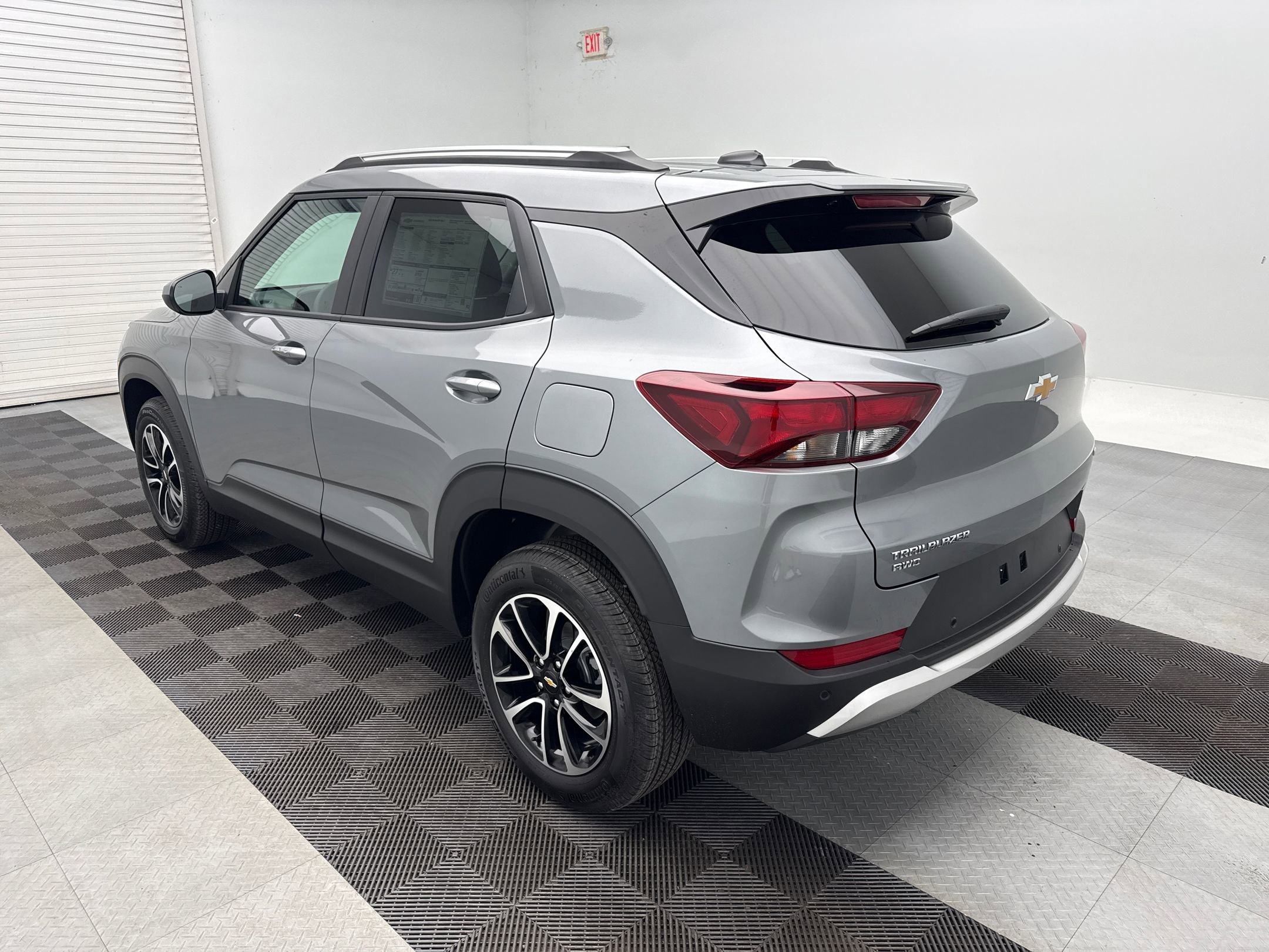 2026 Chevrolet Trailblazer LT photo 2