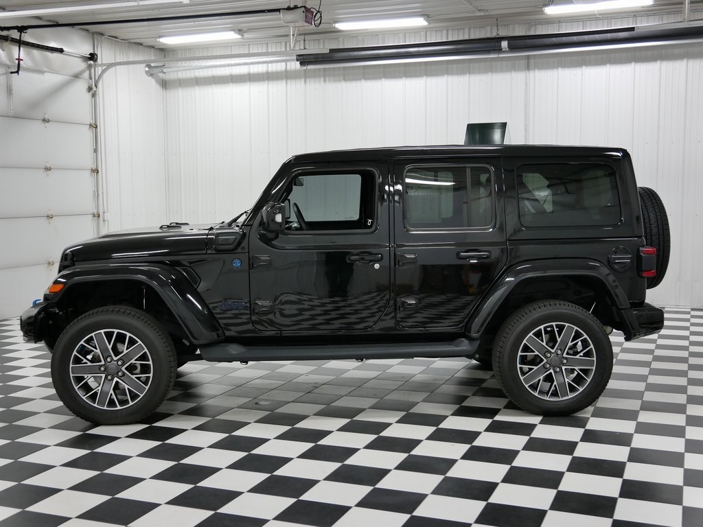 2022 Jeep Wrangler Unlimited Sahara High Altitude 4xe photo 3