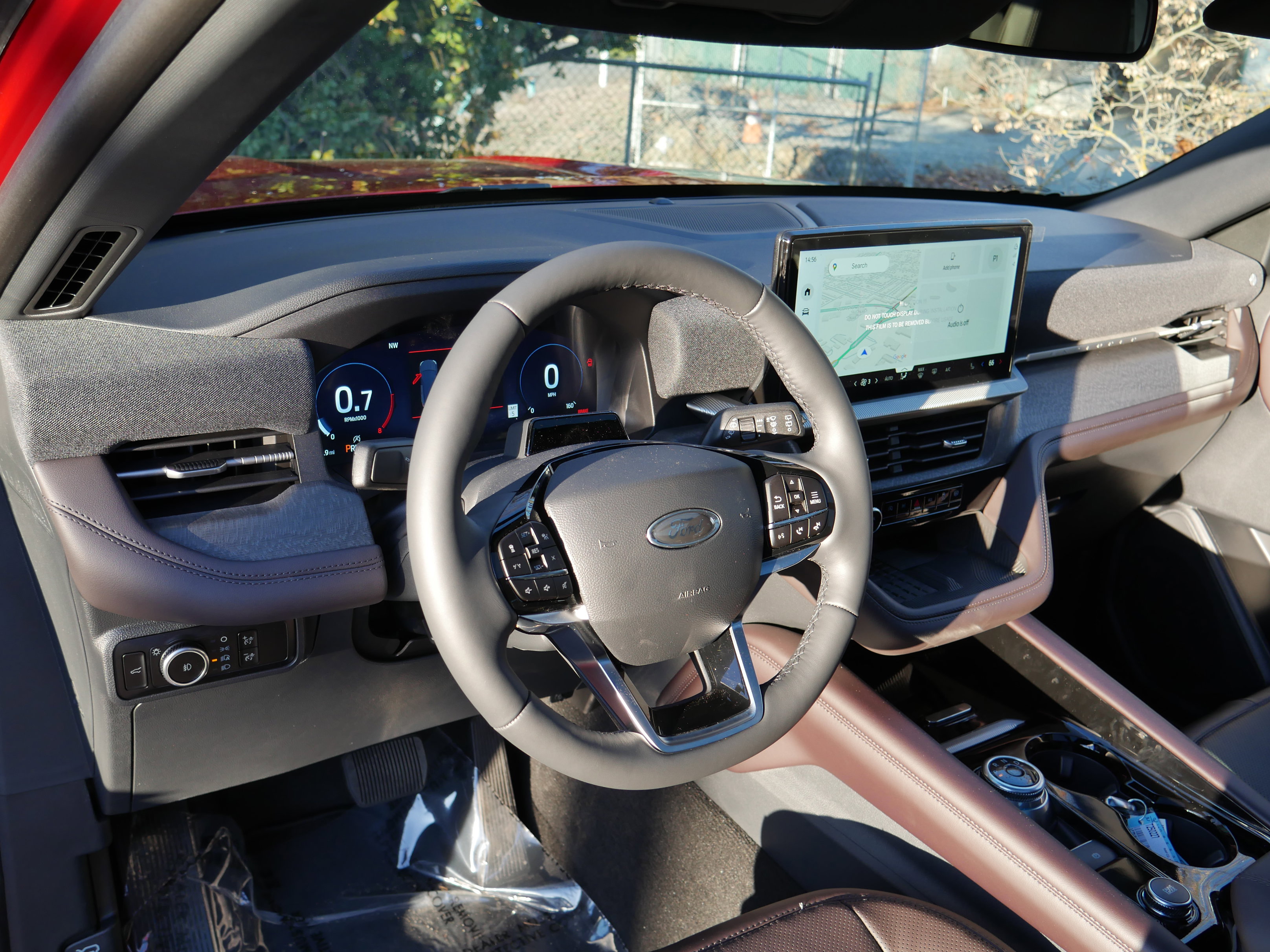 2025 Ford Explorer Platinum photo 2