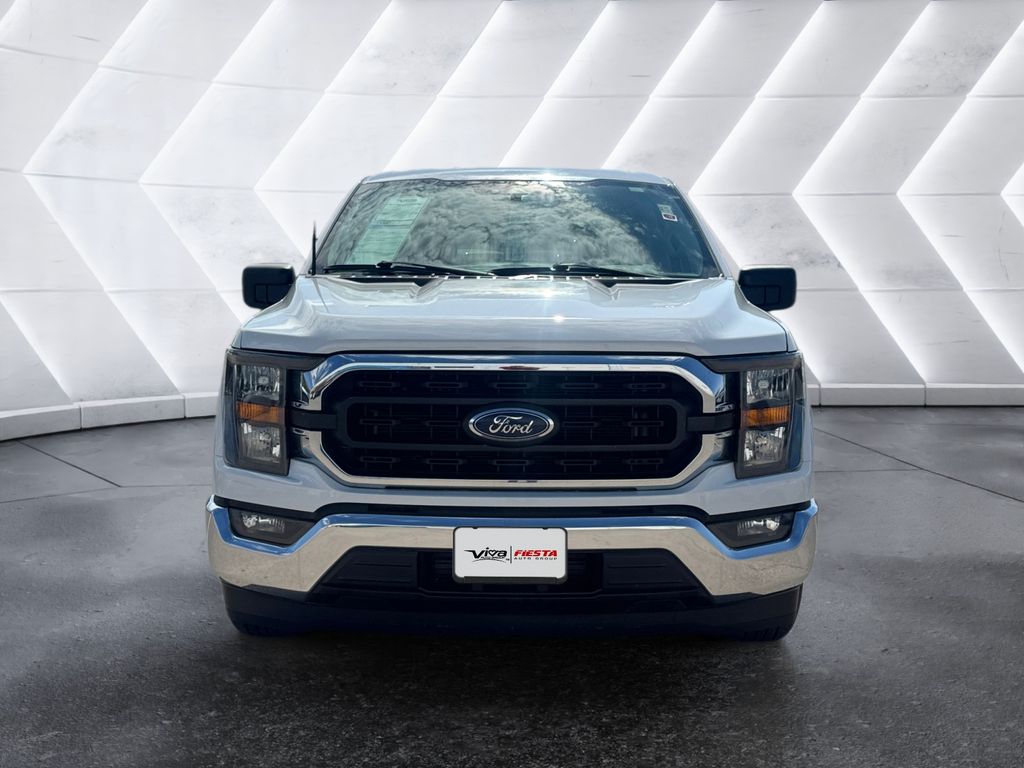 2023 Ford F-150 XLT photo 2