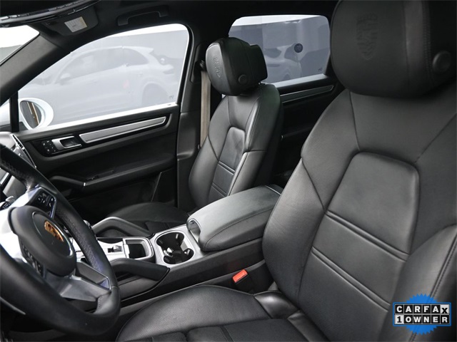 2023 Porsche Cayenne Base photo 18