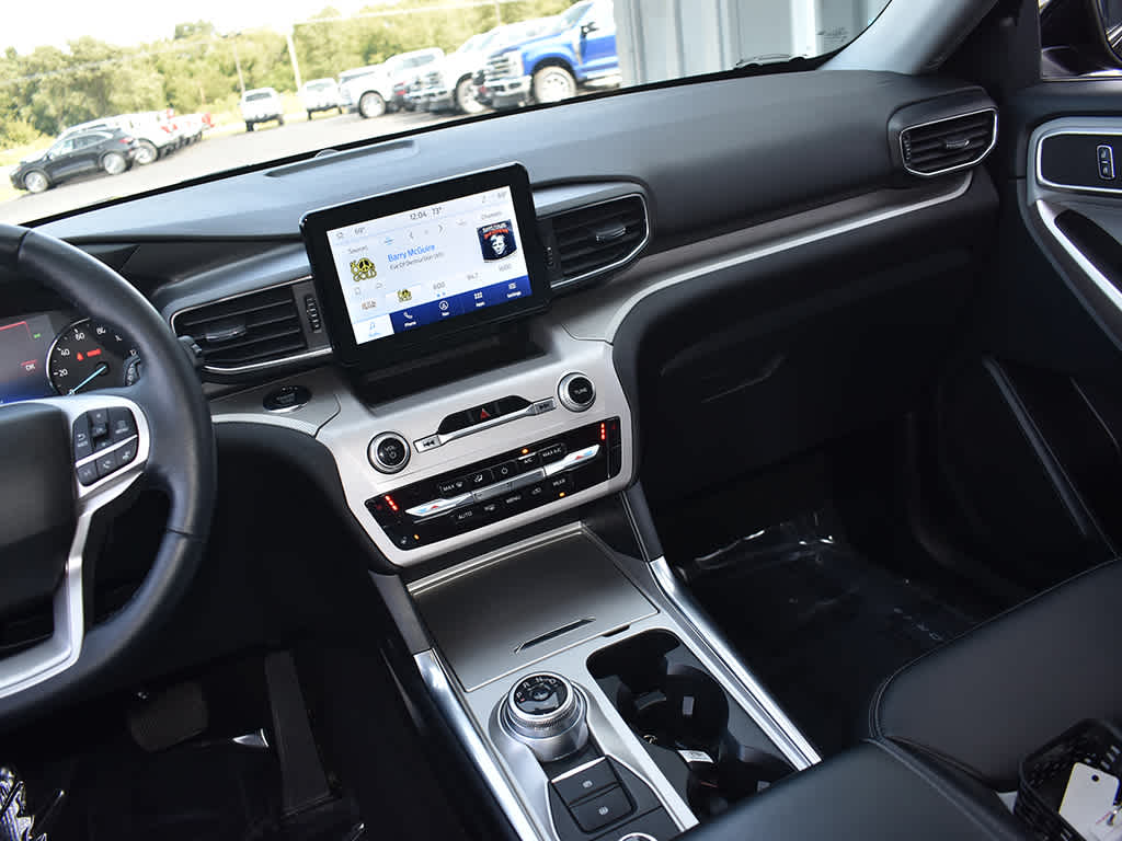 2023 Ford Explorer XLT photo 17