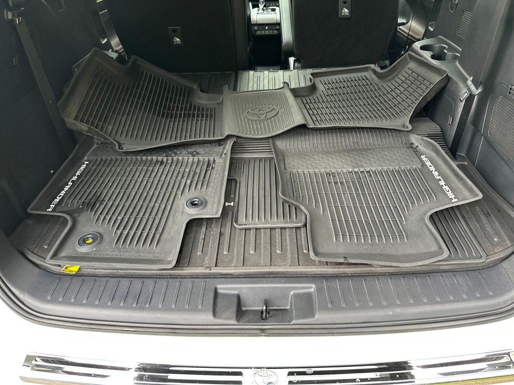 2020 Toyota Highlander Platinum photo 22