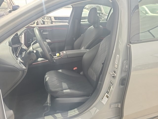 2024 Mercedes Benz E 350 4MATIC Sedan photo 3