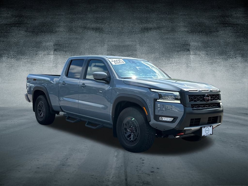 2025 Nissan Frontier PRO-4X photo 5