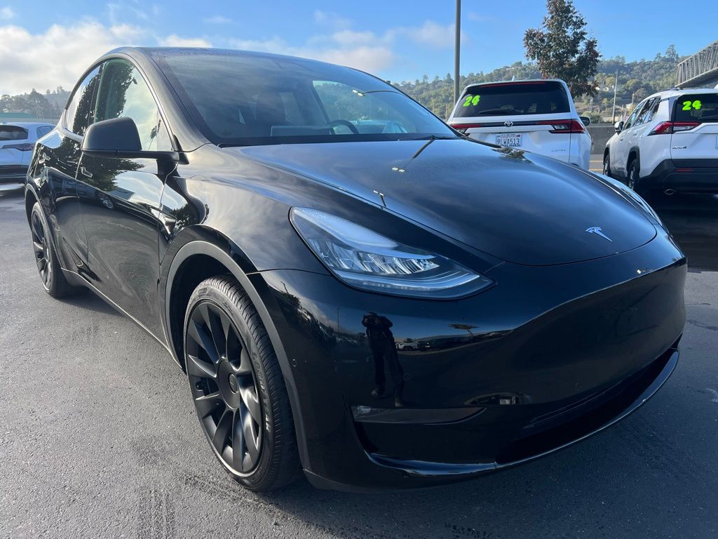 Used 2022 Tesla Model Y Long Range with VIN 7SAYGDEE4NF351225 for sale in Kansas City