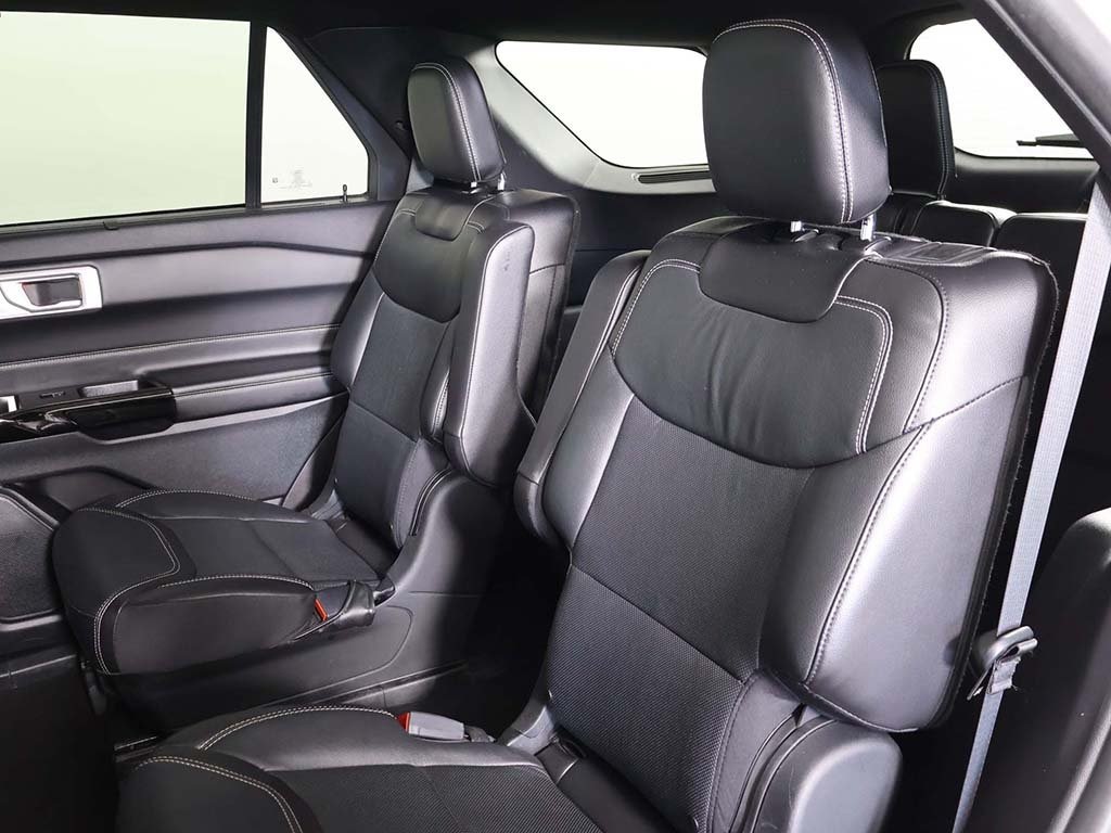 2022 Ford Explorer ST photo 29