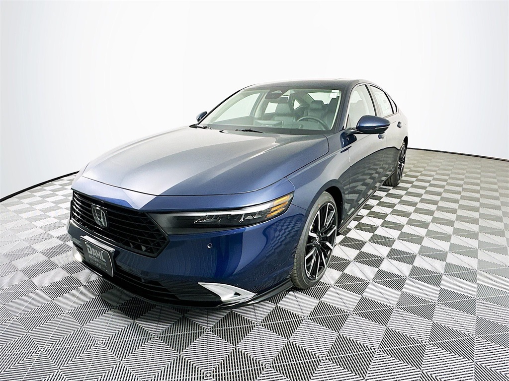2024 Honda Accord Hybrid Touring photo 3