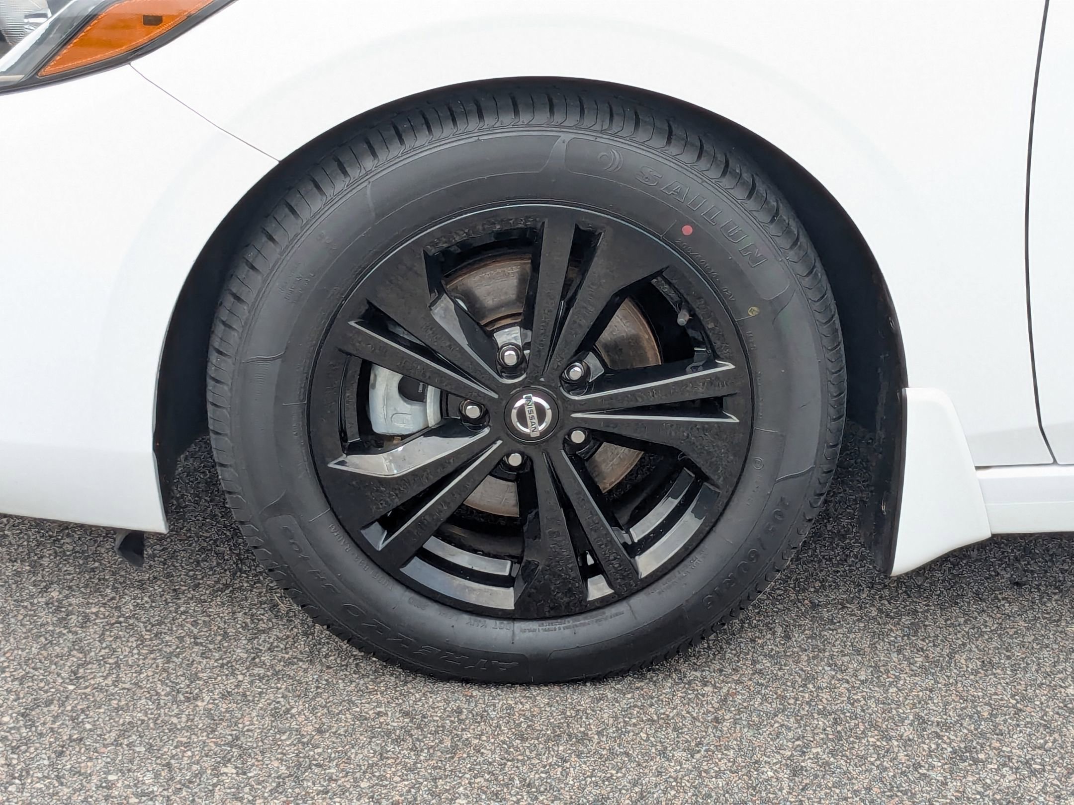 2020 Nissan Sentra SV photo 3