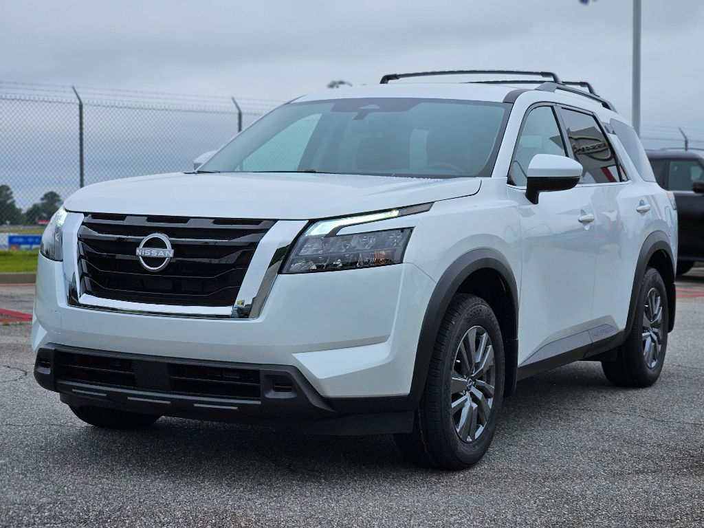2025 Nissan Pathfinder SV photo 3