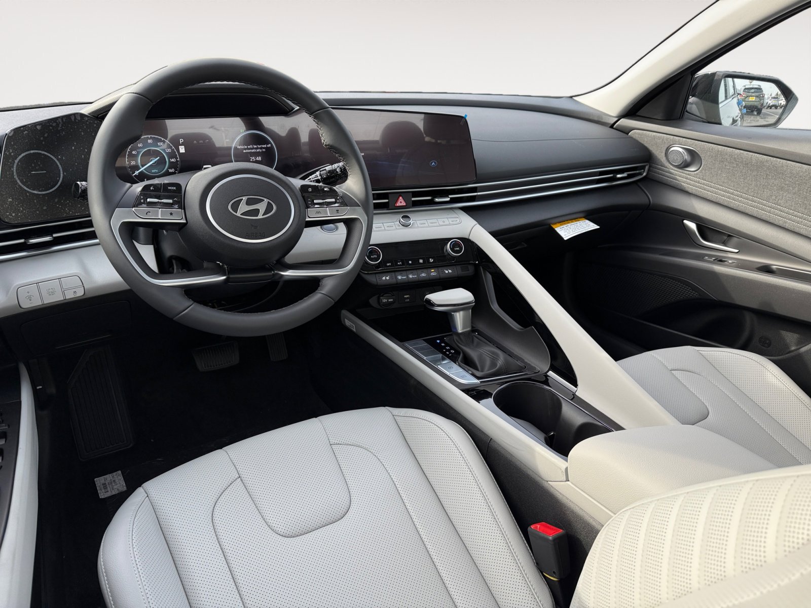 2025 Hyundai Elantra Hybrid Limited photo 15