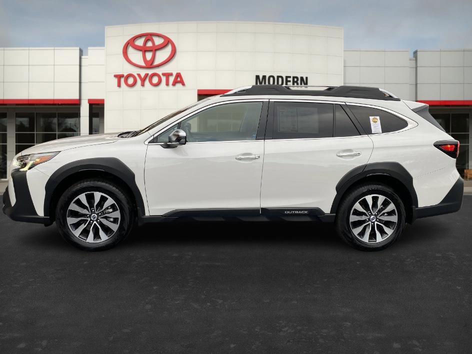 2025 Subaru Outback Touring photo 2