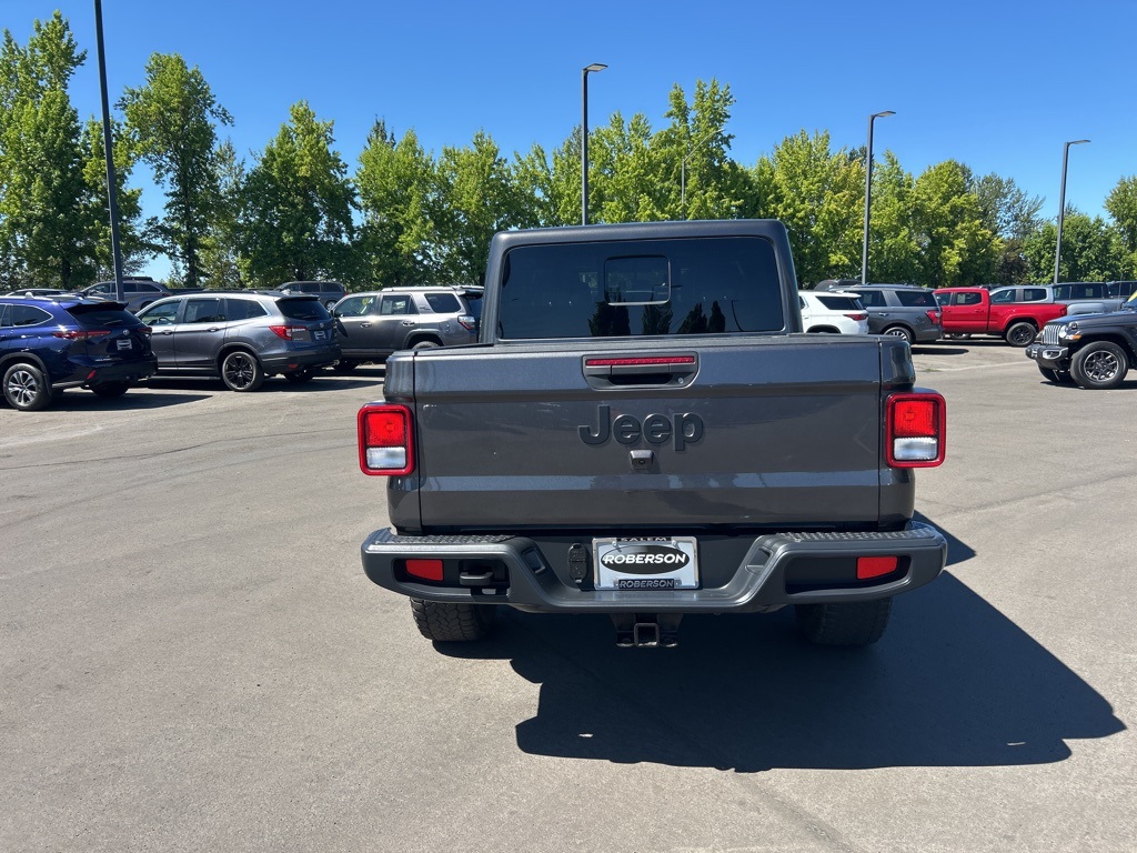 2024 Jeep Gladiator photo 4